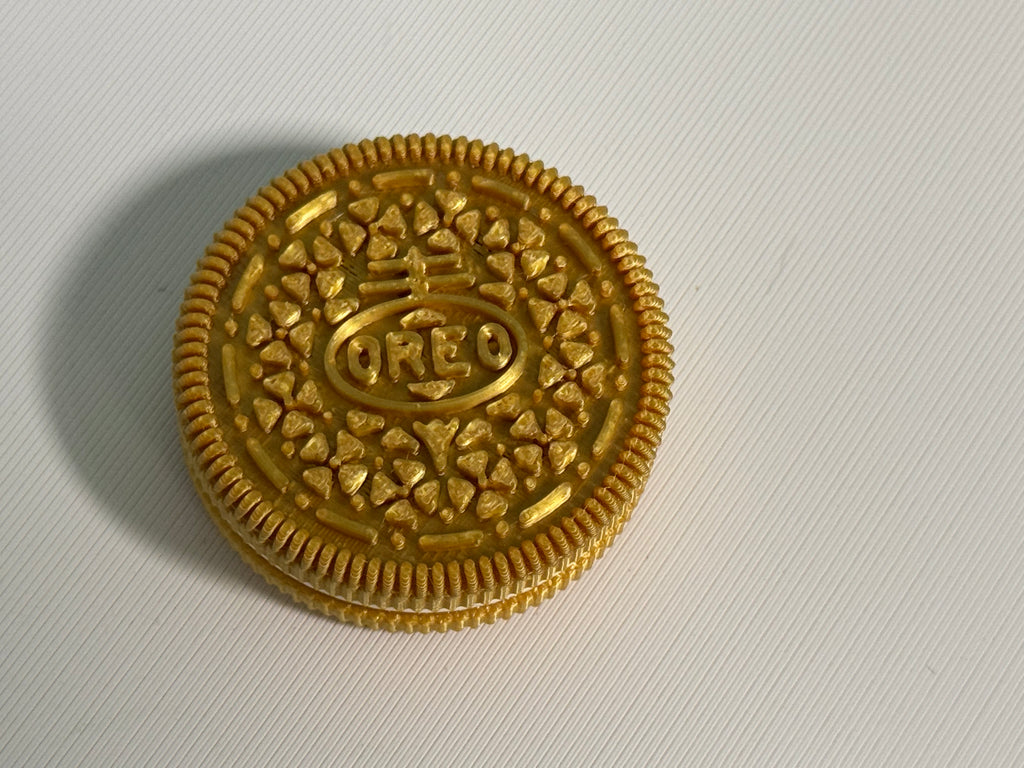 Metallic Gold Magnetic Oreo Fidget Toy