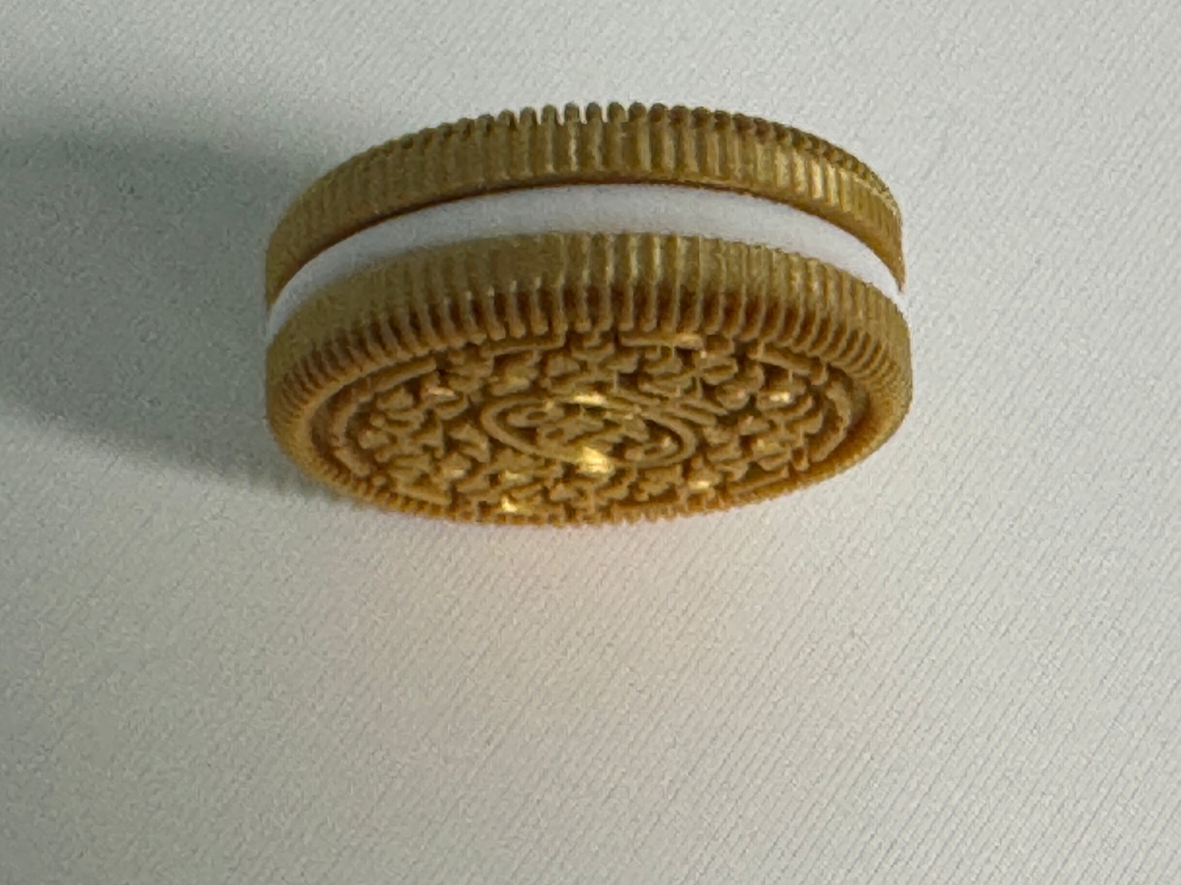 Metallic Gold Magnetic Oreo Fidget Toy